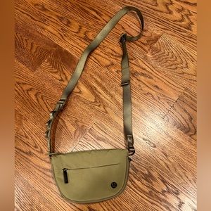 Lululemon All Night Festival Bag